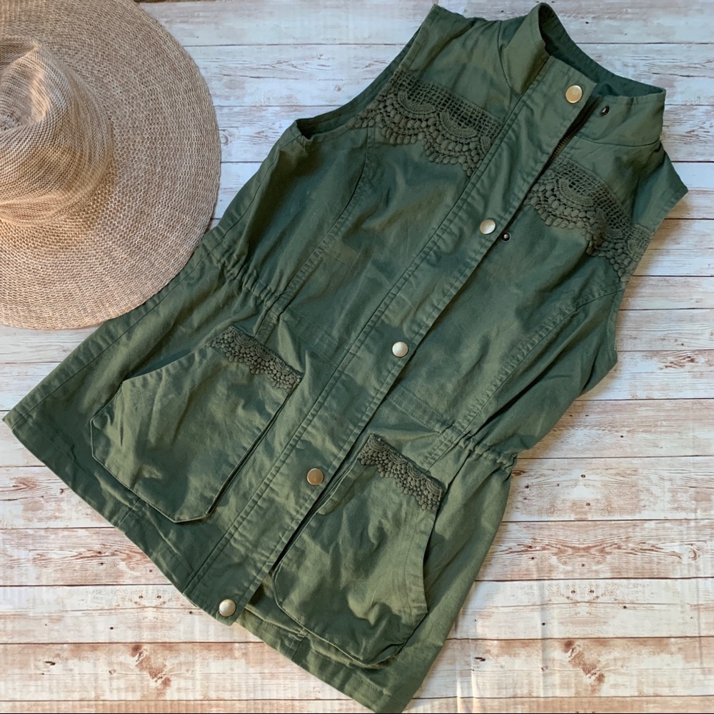Market & Spruce Cinch Waist Pocket Vest